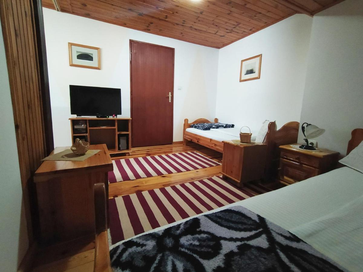 Apartmani Milic Sirogojno Buitenkant foto