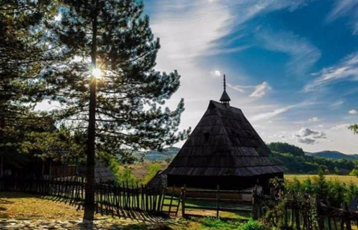 Apartmani Milic Sirogojno Buitenkant foto