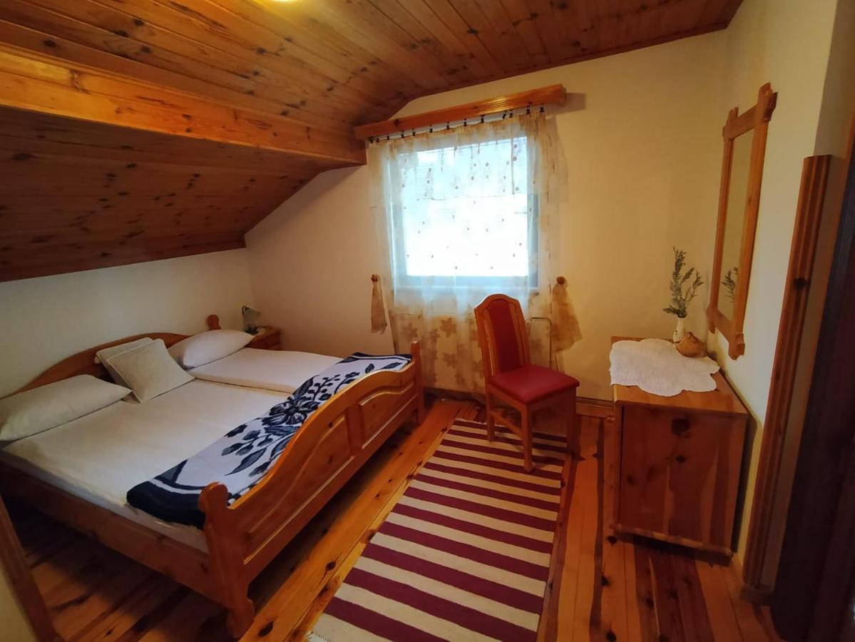 Apartmani Milic Sirogojno Buitenkant foto